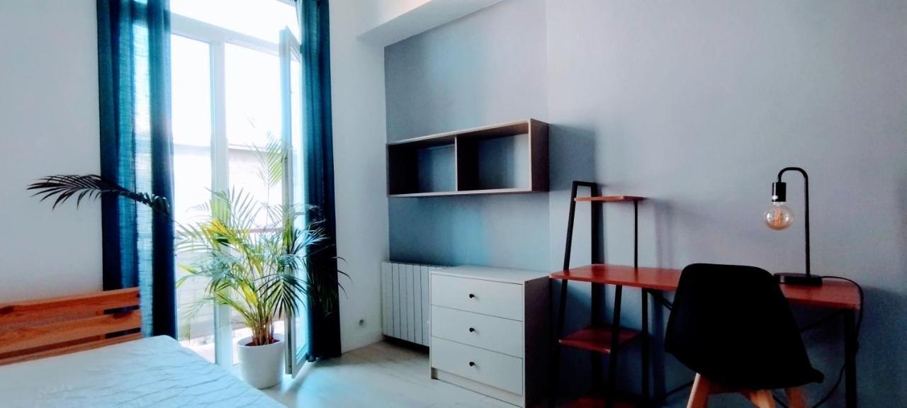 Grand Appartement Moderne Clim Avignon Exterior photo